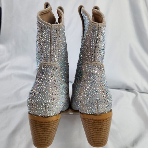 🩵NIB Apricot w/Silver Rhinestones Wide Calf Ankle Booties Size 9 - Picture 9 of 12